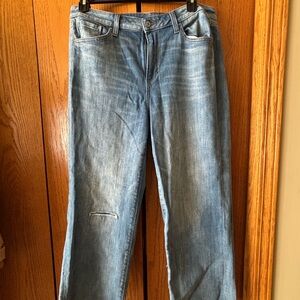 Chico's Light Blue High Rise 2.5R Straight Leg Jeans, like new
